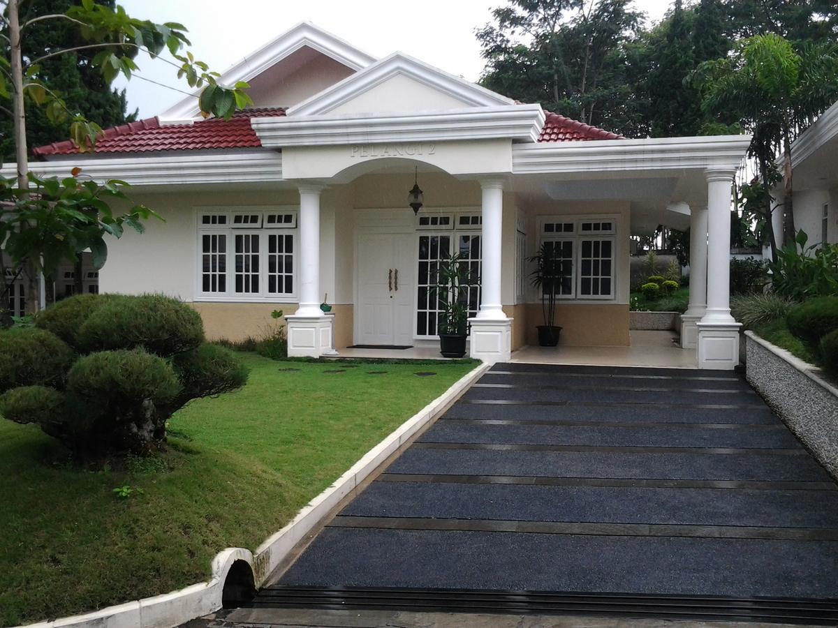 Yasmin Hotel Puncak Exteriör bild